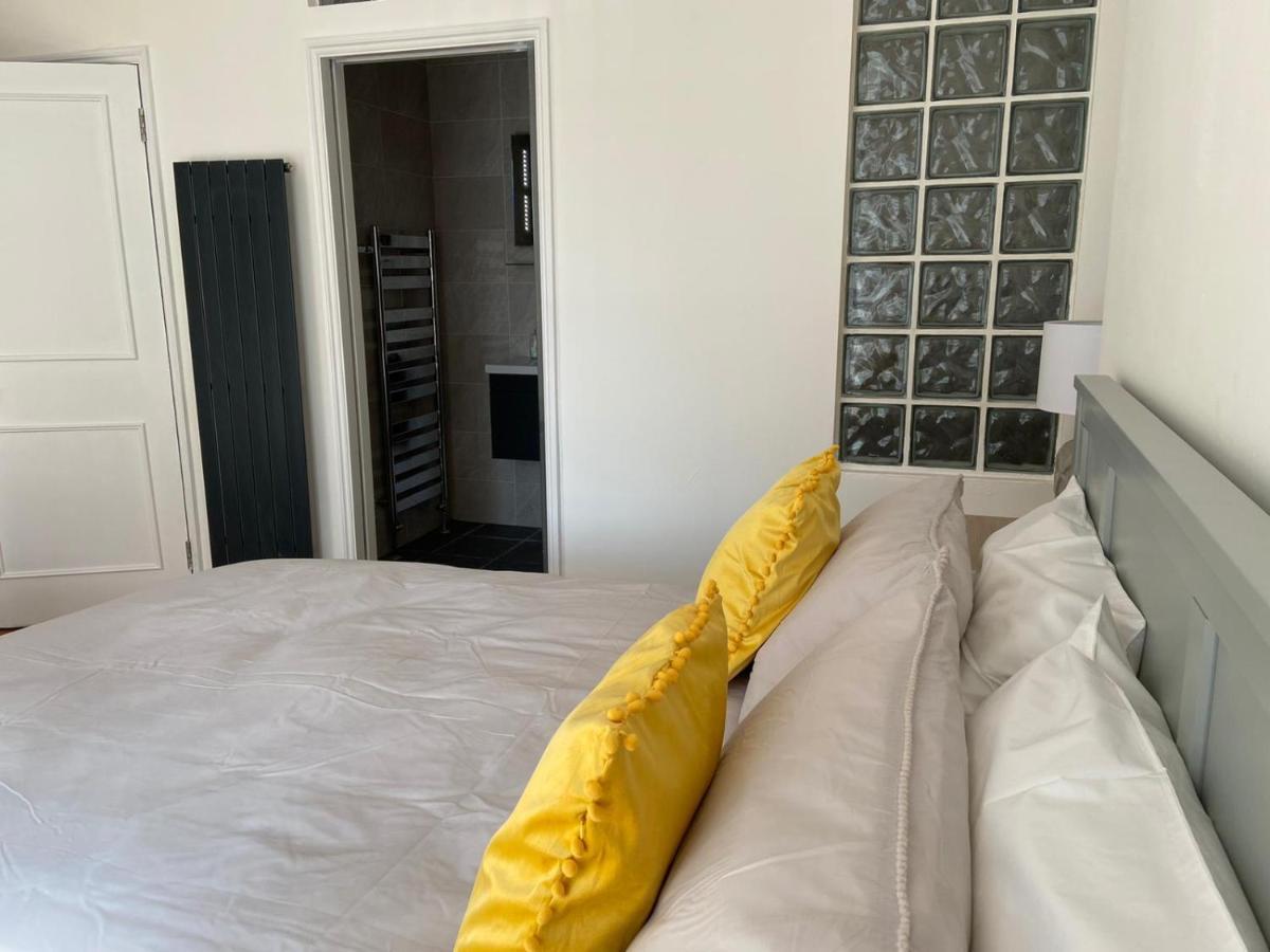 Villa Warwick House - Stunning House With Terrace And Sea Views, Sleeps 11 à Worthing Extérieur photo