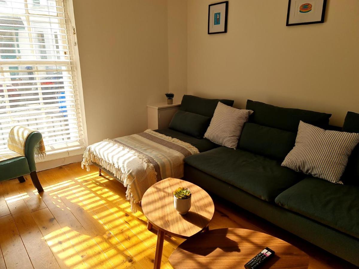 Villa Warwick House - Stunning House With Terrace And Sea Views, Sleeps 11 à Worthing Extérieur photo