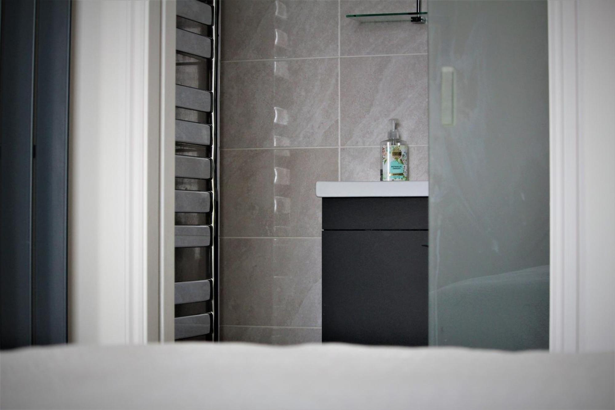 Villa Warwick House - Stunning House With Terrace And Sea Views, Sleeps 11 à Worthing Extérieur photo