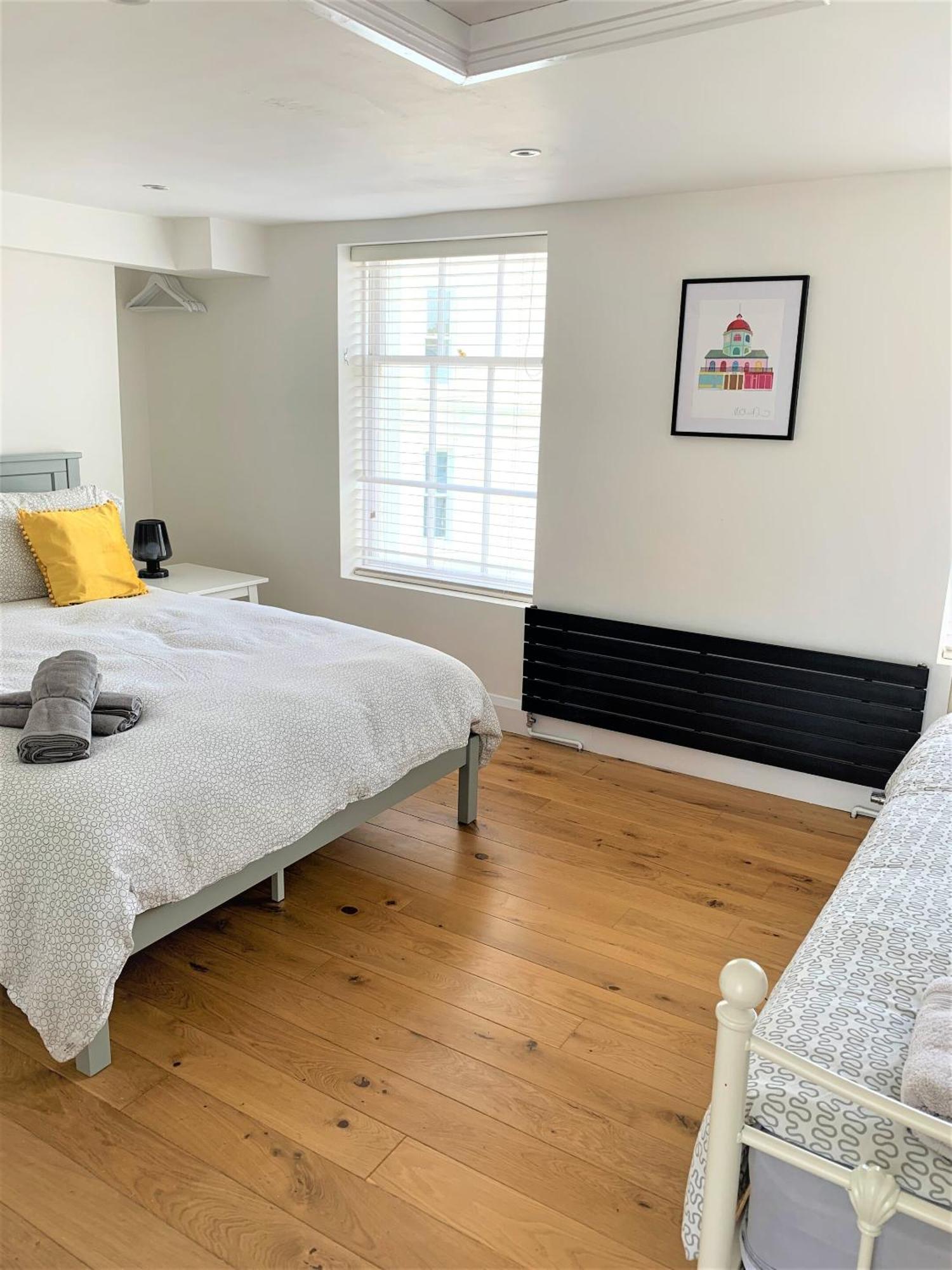 Villa Warwick House - Stunning House With Terrace And Sea Views, Sleeps 11 à Worthing Extérieur photo